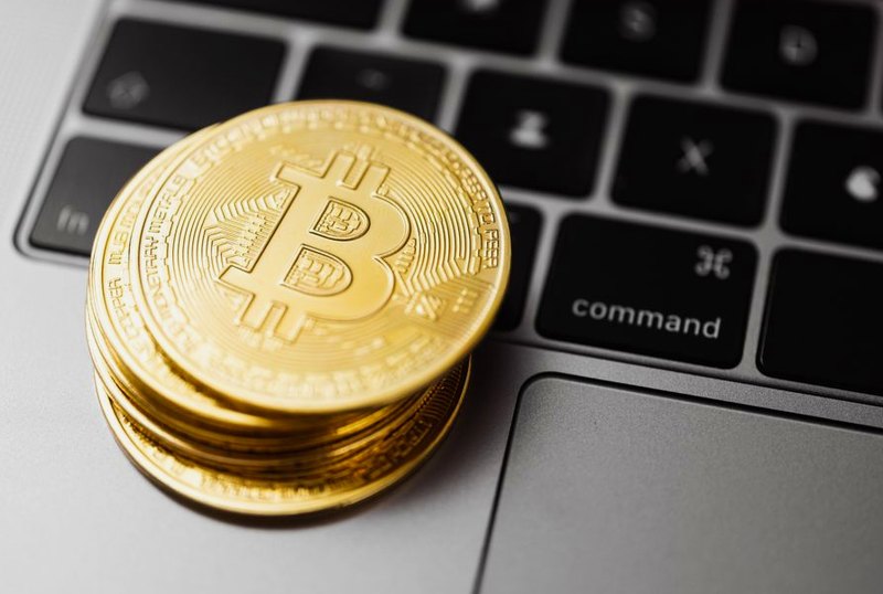 game crypto Debet